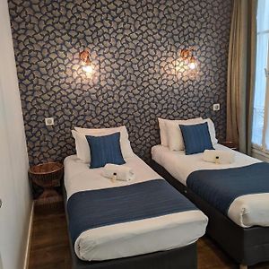 Zimmer mit zwei Einzelbetten